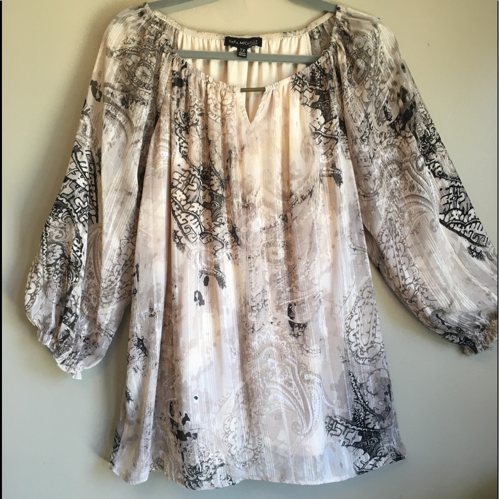 Beautiful Plus Top with sheer sleeves